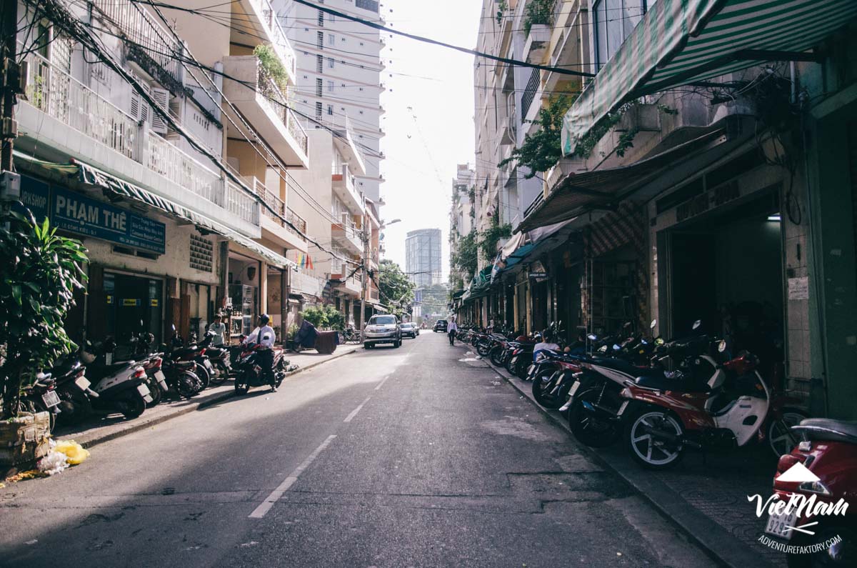 The Antique Street - Le Cong Kieu
