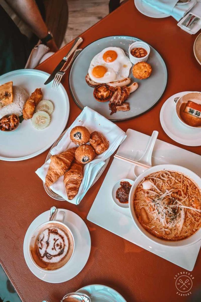 Breakfast Deals in Singapore: La Brasserie at The Fullerton Bay Hotel