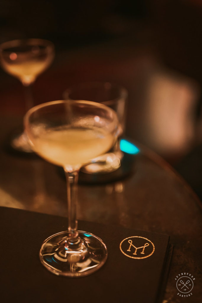 Best Cocktail Bars in Singapore: Manhattan Bar, A New York Personified Cocktail Experience